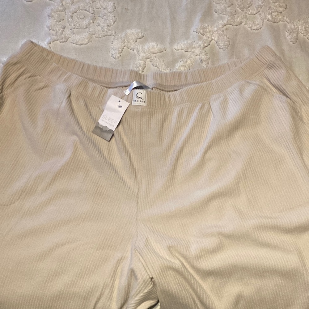 Ladies lounge sleepwear